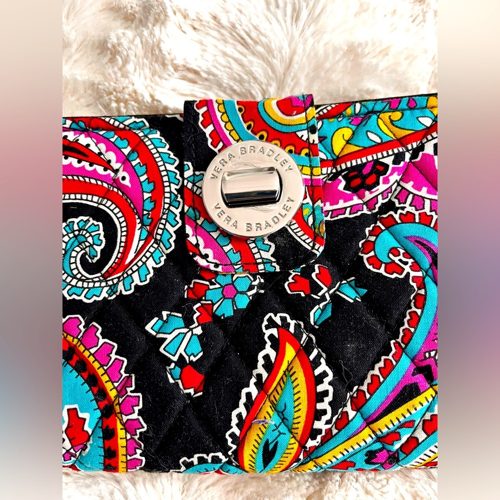Vera Bradley Designer Wallet / Small Handheld Purse